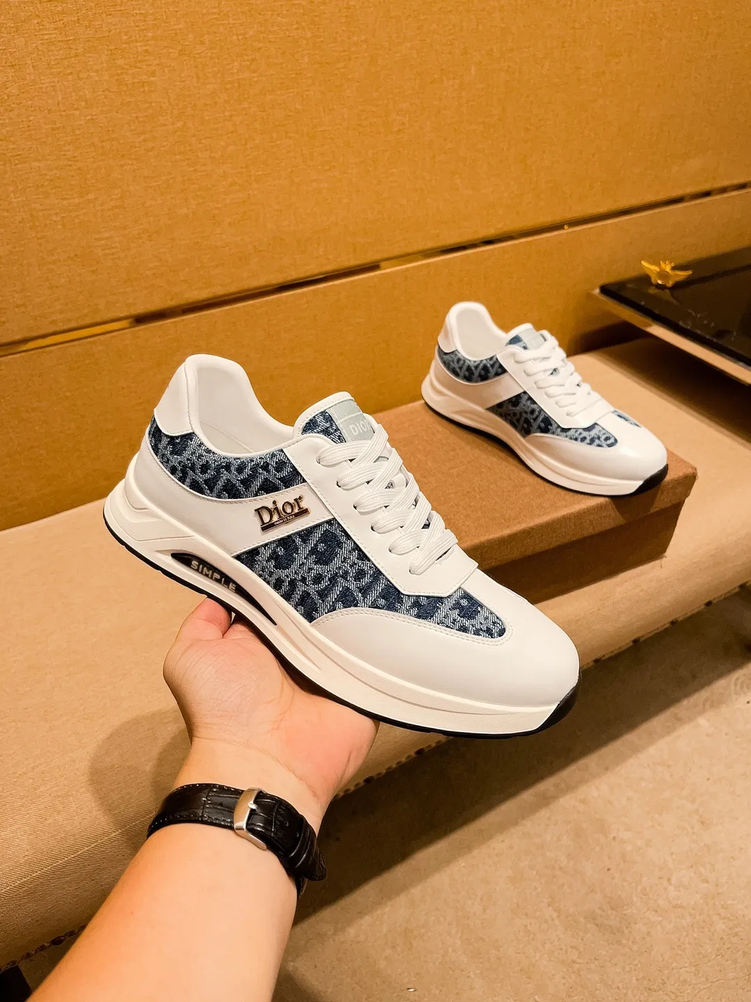 Men's shoes 💰 420💰🔥【Dior】🔥High-end brand of men's shoes official website 1:1 latest masterpiece: the upper is made of Italian imported first-layer cowhide with technical cloth fabric, the original comfortable and breathable lining ➕the original non-slip and wear-resistant outsole🔥, making walking more convenient and comfortable! An exclusive new model, a stunning work, a beautiful 1:1 replica [color] compared to the official quality! Create a fashionable personality to set off your uniqueness! A must-have for trendy men! Classic🔥Size: 38-44 Color: 🔥 2⃣️colors available🔥